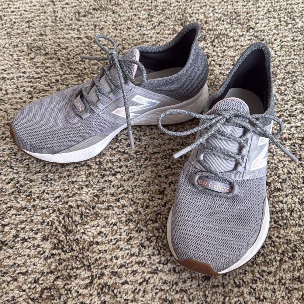 New Balance Gray and White Sneakers Modern Design